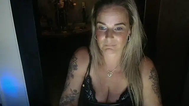 Mrs-Aurora online show from 24, 5, 2026