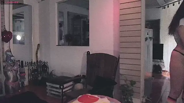 xinamora online show from 7, 11, 2025