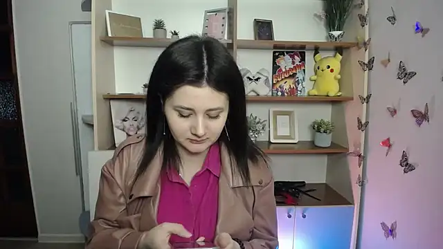 Katrin kiss  online show from 15, 4, 2026