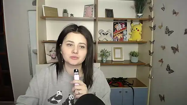 Katrin kiss  online show from 10, 4, 2026