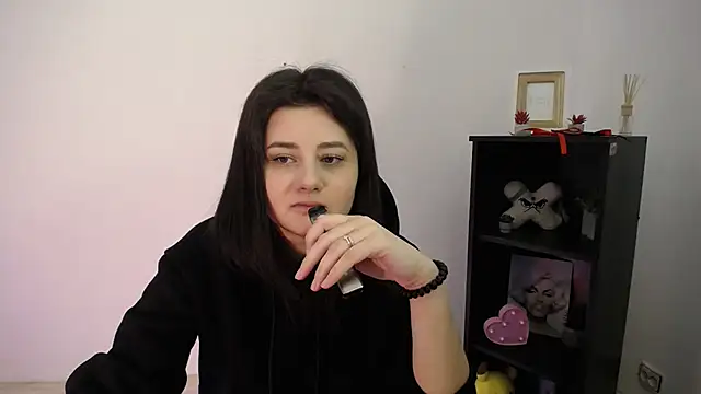 Katrin kiss  online show from 5, 2, 2026