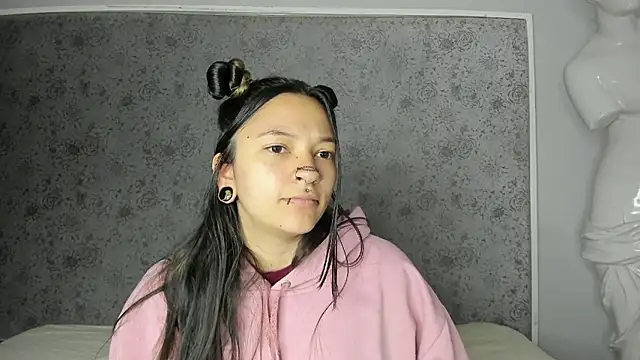 Kitty ravee online show from 13, 10, 2025