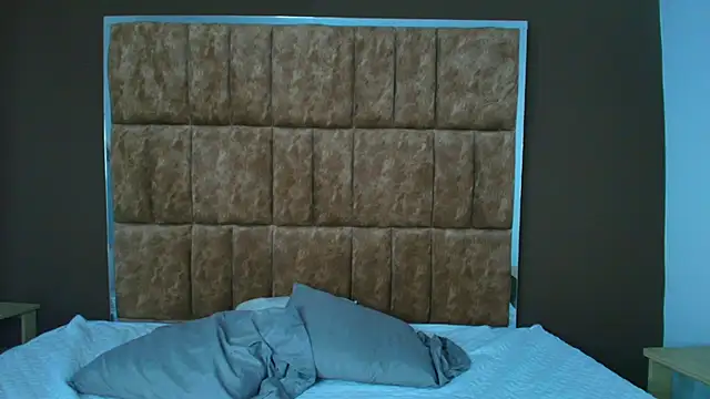 Kitty ravee online show from 3, 10, 2025