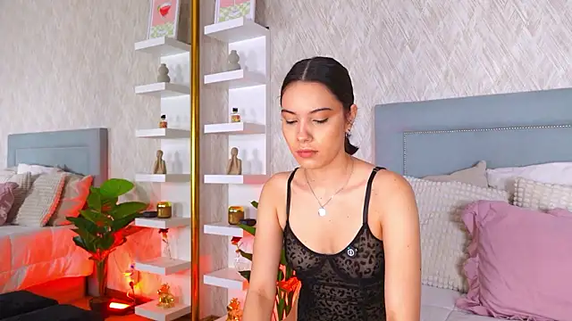 Sofy Bradd online show from 29, 3, 2026