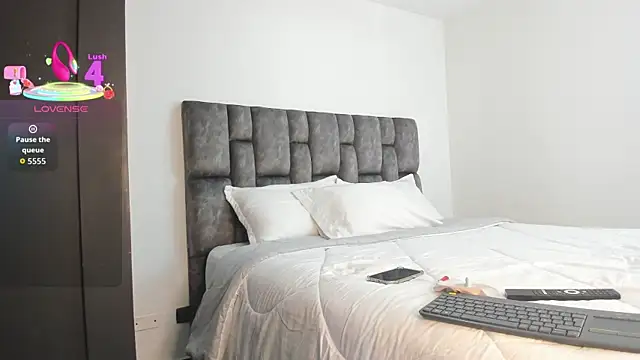 arianna 000 online show from 13, 9, 2025