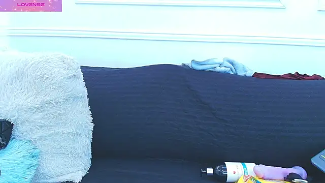 Daisy Price online show from 13, 11, 2025