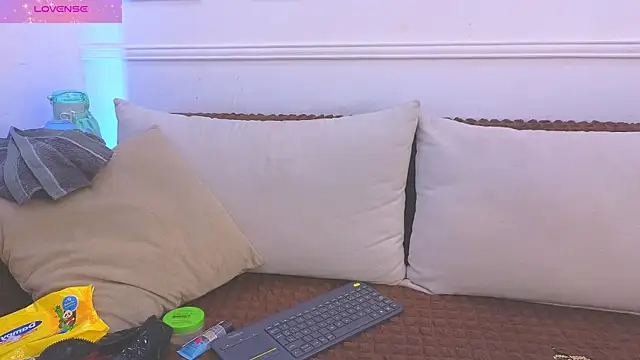 Daisy Price online show from 4, 4, 2026