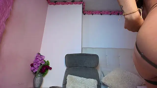 Snapshot of lilyth_bloom chatting on 25, 6, 2026 lilyth bloom online show from 25, 6, 2026