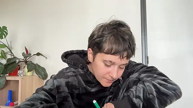 NIQUE TARAXX online show from 22, 9, 2025