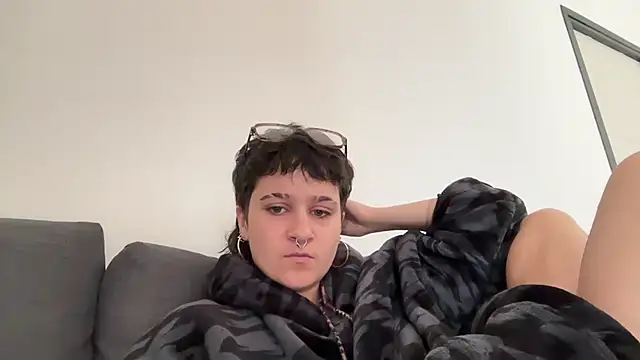 NIQUE TARAXX online show from 21, 9, 2025