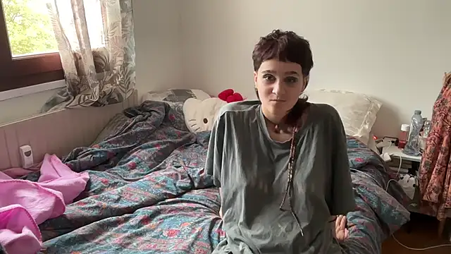 NIQUE TARAXX online show from 14, 10, 2025