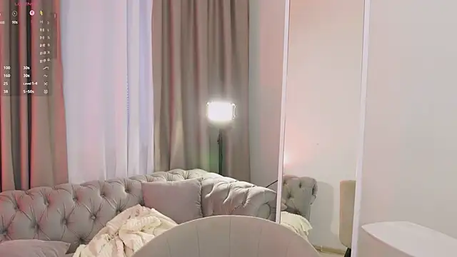 LeelooYolo online show from 4, 5, 2026