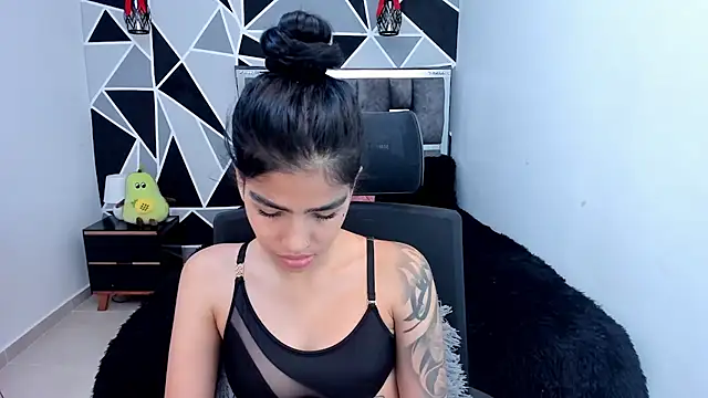 valeria-duarte online show from 17, 4, 2026