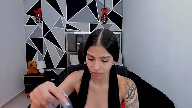 valeria-duarte online show from 10, 3, 2026