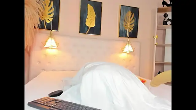 Snapshot of Cinnamon_Star chatting on 27, 2, 2026 Cinnamon Star online show from 27, 2, 2026