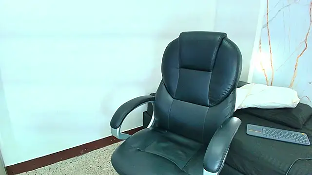 Karla hilton1 online show from 12, 2, 2026