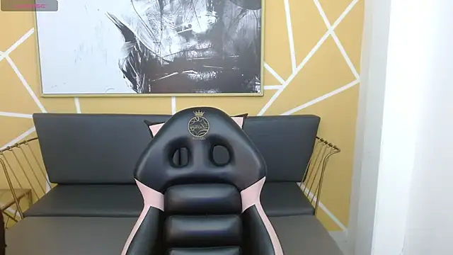 olivia russo  online show from 7, 1, 2026