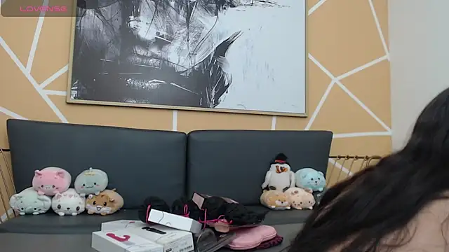 olivia russo  online show from 18, 10, 2025