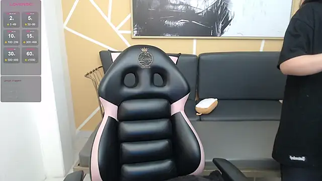 olivia russo  online show from 19, 11, 2025