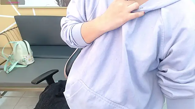 olivia russo  online show from 5, 2, 2026