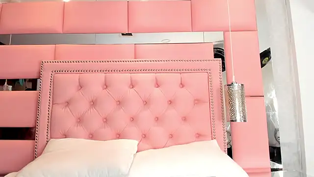 LiliCarterm online show from 10, 1, 2026