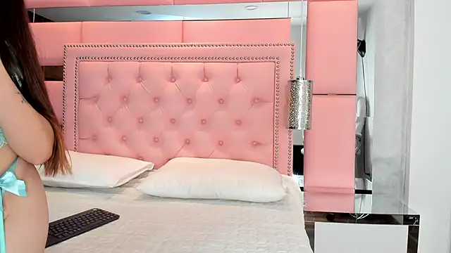 LiliCarterm online show from 8, 1, 2026