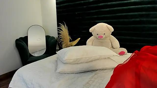 LiliCarterm online show from 12, 3, 2026