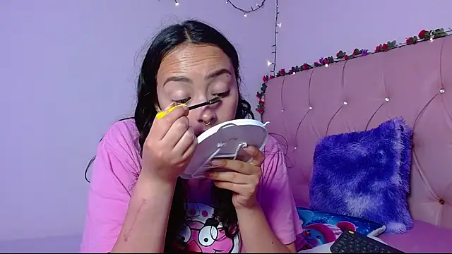 manumeow1 online show from 3, 12, 2025