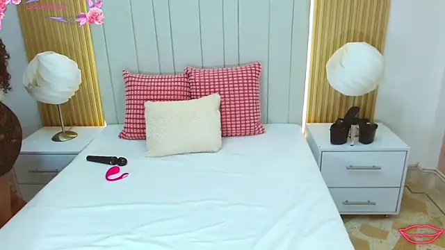 WildScarlet online show from 1, 10, 2025