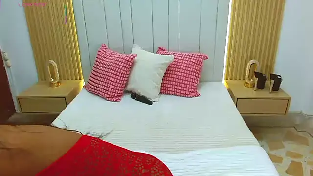 WildScarlet online show from 27, 11, 2025