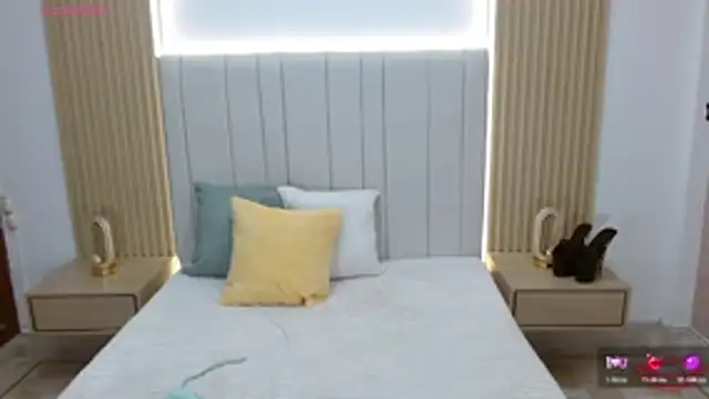 WildScarlet online show from 31, 10, 2025