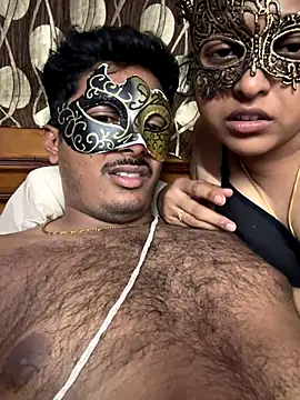 Snapshot of VVcouple chatting on 5, 10, 2025 VVcouple online show from 5, 10, 2025