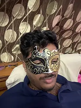 Snapshot of VVcouple chatting on 7, 10, 2025 VVcouple online show from 7, 10, 2025