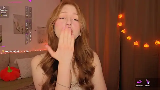 Betty Twinkle online show from 25, 10, 2025