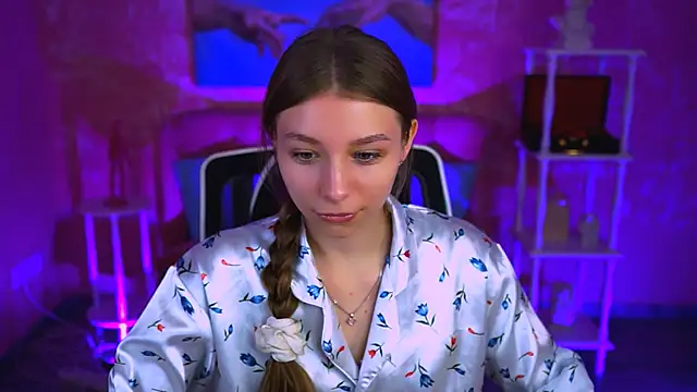 JulieDaniel online show from 22, 9, 2025