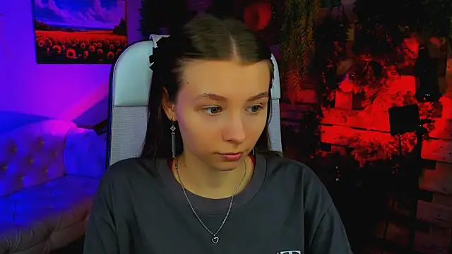 JulieDaniel online show from 18, 9, 2025