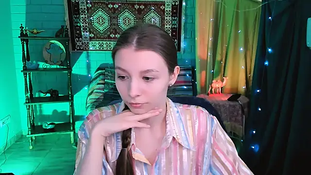 JulieDaniel online show from 3, 4, 2026