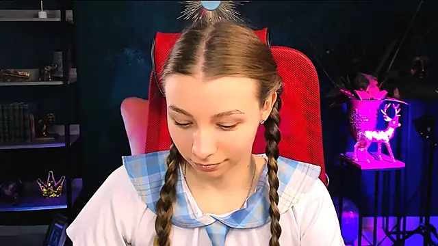 JulieDaniel online show from 11, 11, 2025