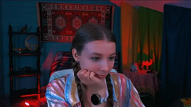 JulieDaniel online show from 23, 9, 2025