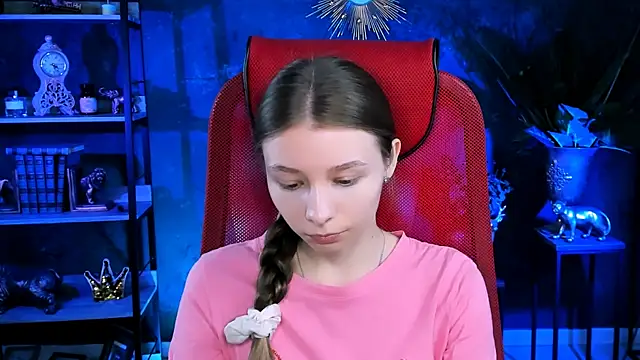 JulieDaniel online show from 26, 9, 2025