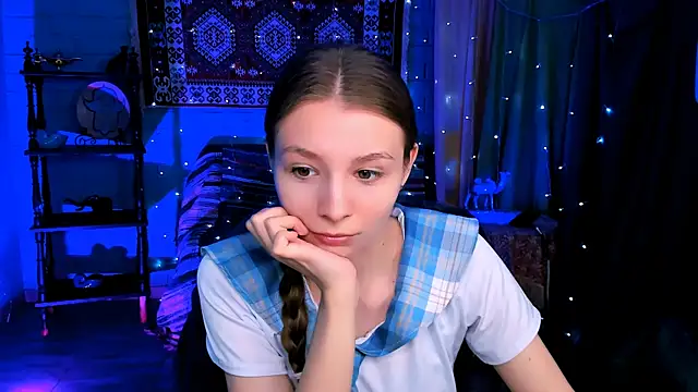 JulieDaniel online show from 2, 4, 2026