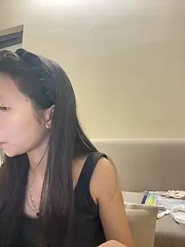 Snapshot of Lil-Gi chatting on 8, 10, 2025 Lil-Gi online show from 8, 10, 2025