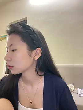 Snapshot of Lil-Gi chatting on 6, 10, 2025 Lil-Gi online show from 6, 10, 2025