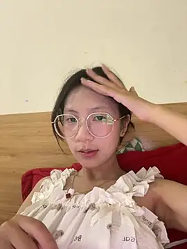 Snapshot of Lil-Gi chatting on 23, 9, 2025 Lil-Gi online show from 23, 9, 2025