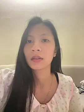 Snapshot of Lil-Gi chatting on 27, 10, 2025 Lil-Gi online show from 27, 10, 2025