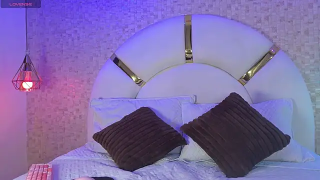 Snapshot of marcela_rojas chatting on 3, 10, 2025 marcela rojas online show from 3, 10, 2025