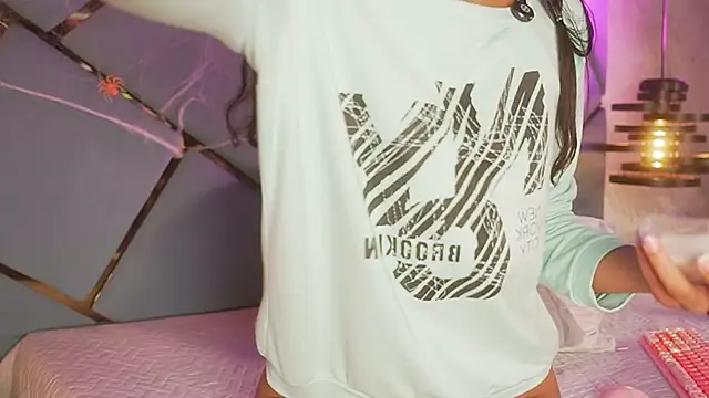 Snapshot of marcela_rojas chatting on 29, 10, 2025 marcela rojas online show from 29, 10, 2025