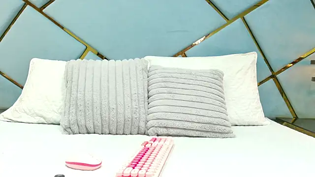 Snapshot of marcela_rojas chatting on 15, 10, 2025 marcela rojas online show from 15, 10, 2025