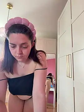 chloedlm5 online show from 9, 4, 2026