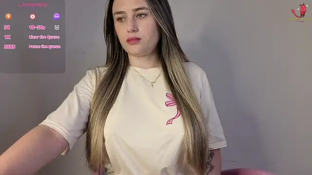 Veronika  Winslow  online show from 20, 11, 2025